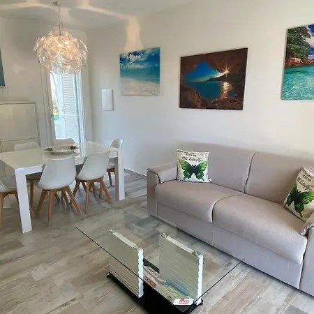 Nyaraló R House Ii *