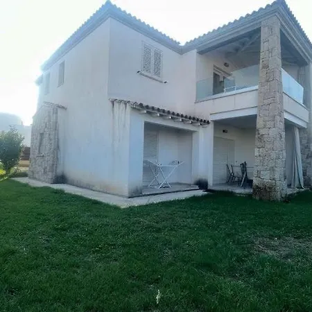 R House Ii *