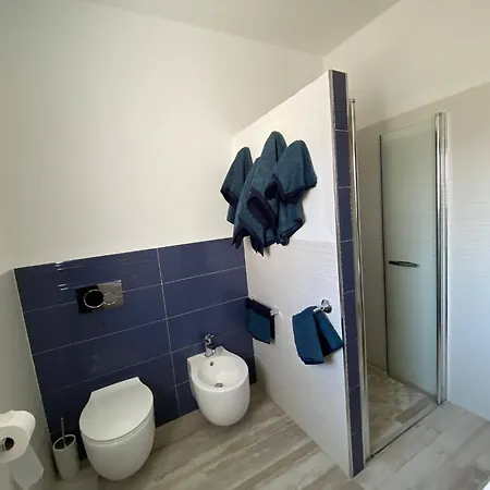 R House Ii